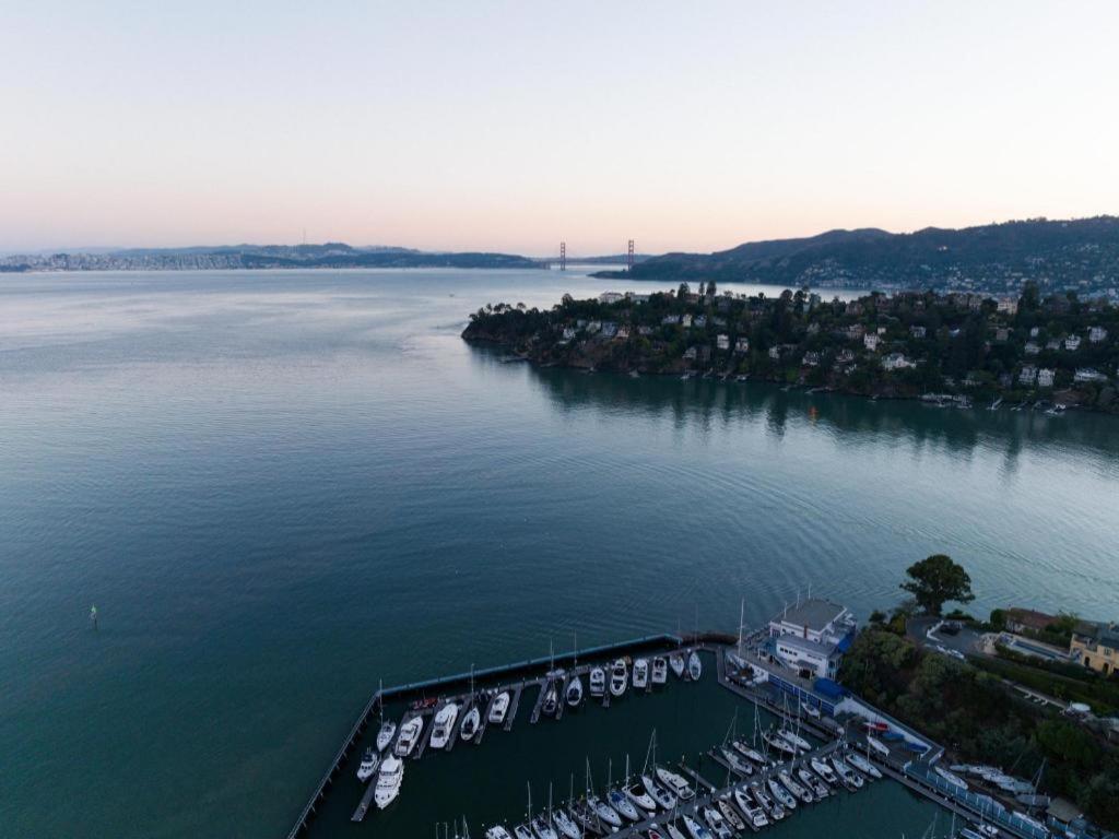 Marin Suites Hotel Corte Madera Esterno foto
