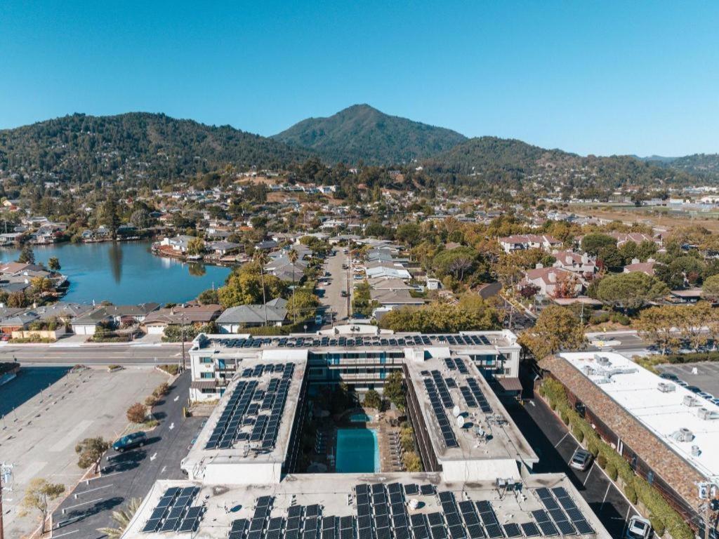 Marin Suites Hotel Corte Madera Esterno foto
